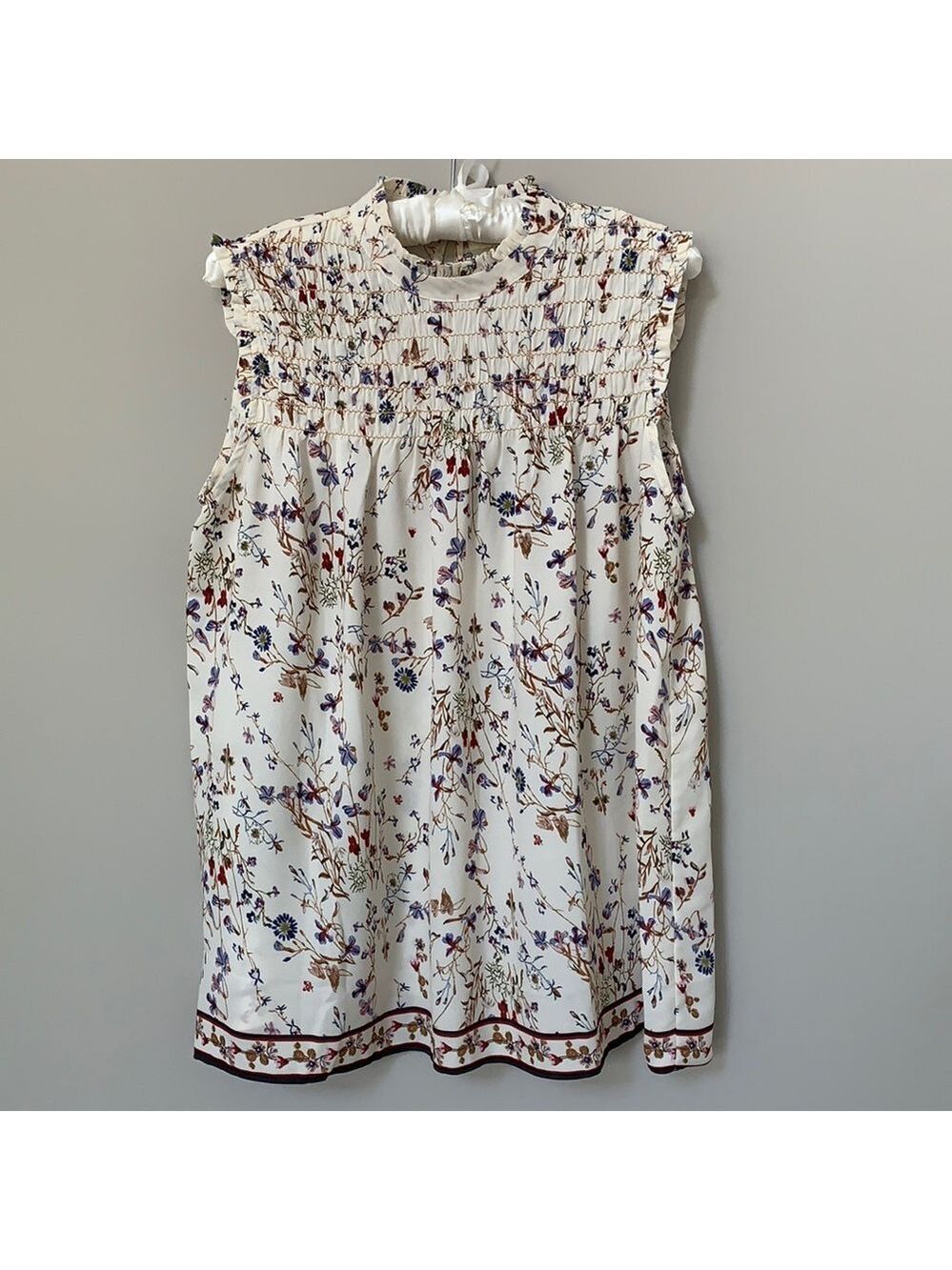 Max Studio sleeveless tunic cream floral smocked front small ruffle trim size M